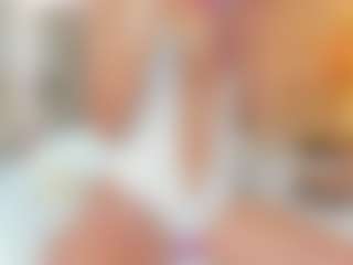 Live cam show with Karla - Sexy on AdultVida.com
