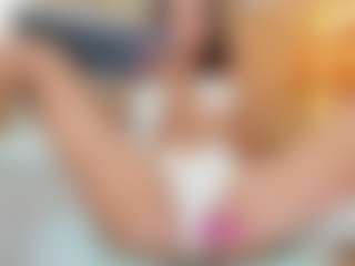 Live cam show with Karla - Brown Hair MILF on crypto-cams