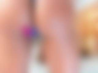 Live cam show with Karla - BBW MILF on StripNow