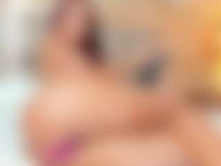 Live cam show with Karla - Latina MILF on Hubzter Live | colombia
