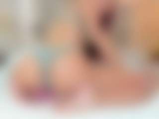 Live cam show with Karla - Fuck Machine on boobsie.com