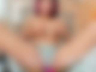 Live cam show with Karla - Average on boobsie.com