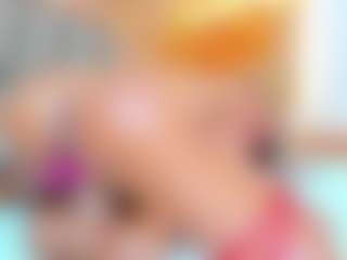 Karla MILF webcam performer live streaming