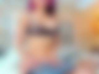 Live cam show with Karla - Tease Mature on StripNow