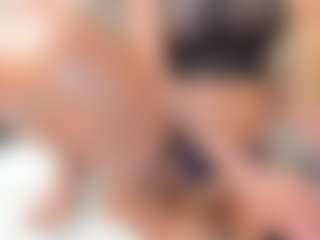 Live cam show with Karla - Ebony on CamwithHer | colombia