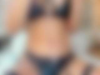 Live cam show with Karla - Average on Camsoda