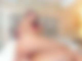 Live cam show with Karla - Ebony Shaved Pussy on Camsoda