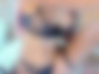 Live cam show with Karla - Mature Young Adult on Camsoda