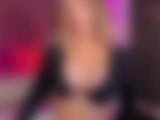 Live cam show with Leah Grey - White on StripNow | colombia