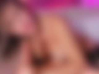 Leah Grey's Live Sex Cam Show