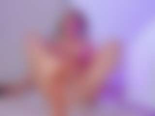 Leah Grey's Live Sex Cam Show