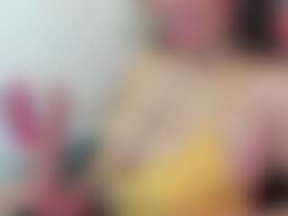 Live cam show with lizzie-williams - Camel Toe on Camsoda
