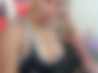 Live cam show with lizzie-williams - Bikini on Uber Horny
