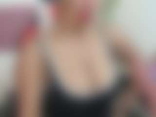 Live cam show with lizzie-williams - Public on Dolls Live