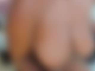 lizzie-williams's Live Sex Cam Show
