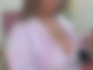 Live cam show with lizzie-williams - Public on Camsoda