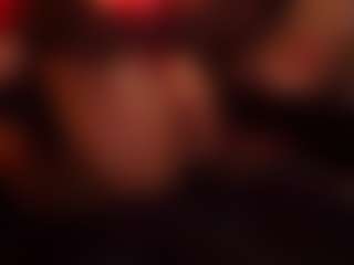 Live cam show with JenniferStarTS - Tease on TottyGirls