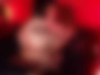 Live cam show with JenniferStarTS - Tease on Camsoda