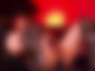 Live cam show with JenniferStarTS - Average on AdultVida.com