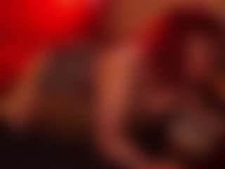 Live cam show with JenniferStarTS - Brown Eyes on Camsoda