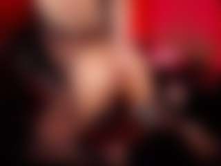 Live cam show with JenniferStarTS - Tease on Taboo Cams XXX