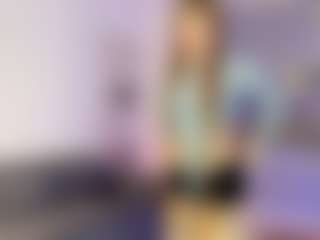 Live cam show with blushmikki - Tease on Hubzter Live