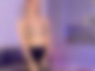 Live cam show with blushmikki - Camel Toe on madthumbs