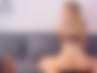 Show de cam en vivo con blushmikki - Strip en Camsoda