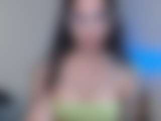 Live cam show with Dahlia - Dildo Or Vibrator on AdultVida.com