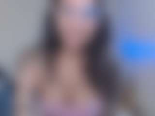 Live cam show with Dahlia - Pornstar Ebony on 1on1-livenow
