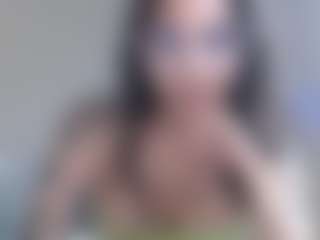 Live cam show with Dahlia - Lush Brown Hair on Camsoda