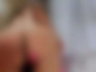 Live cam show with Cattleya MaturePure - Public MILF on crypto-cams