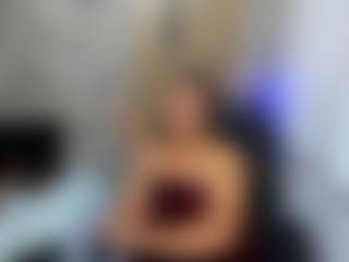 Live cam show with Cattleya MaturePure - Curvy MILF on Camsoda
