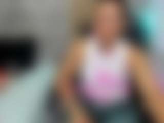 Show de cam en vivo con Cattleya MaturePure - BBW en Camsoda