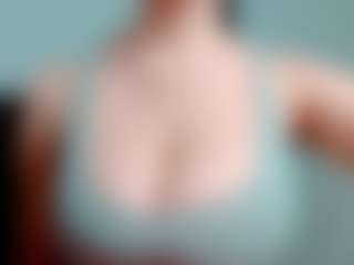 Live cam show with kittyeyess - Black Shaved Pussy on Latina Girls
