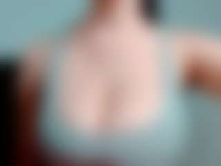 Live cam show with kittyeyess - Black HD on CamSextacy