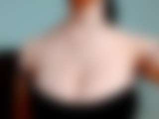 Live cam show with kittyeyess - Ebony Blowjob on Chatstar