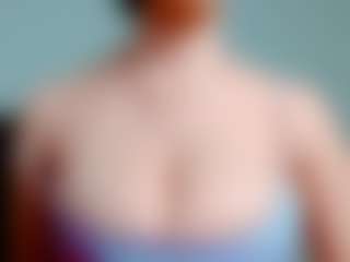 Live cam show with kittyeyess - Athletic Lush on Camming Site