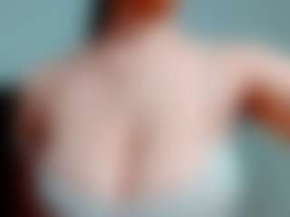 Live cam show with kittyeyess - Big Ass on Chatstar