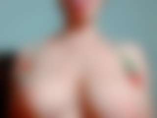kittyeyess's Live Sex Cam Show