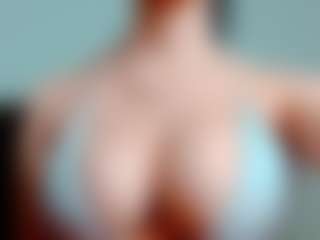 Live cam show with kittyeyess - Gamer Athletic on luckytryst.com