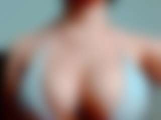 Live cam show with kittyeyess - Athletic on EXY