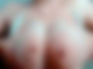 kittyeyess's Live Sex Cam Show