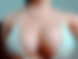 kittyeyess's Live Sex Cam Show