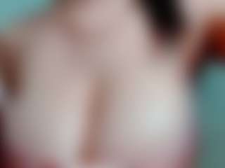 Live cam show with kittyeyess - Skinny on Mixed Magazine Live