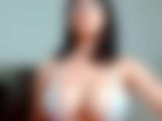 Kittyeyess's Live Sex Cam Show