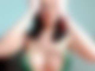 Kittyeyess's Live Sex Cam Show