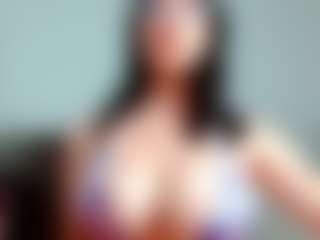 Kittyeyess's Live Sex Cam Show