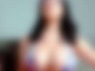 Live cam show with Kittyeyess - Blowjob on Camsoda
