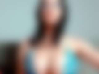 Live cam show with Kittyeyess - Plussize on TeamSkeetLive